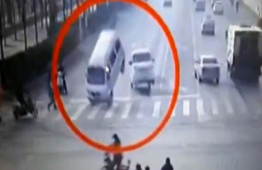 Dünya Çin'deki esrarengiz görüntüyü konuşuyor