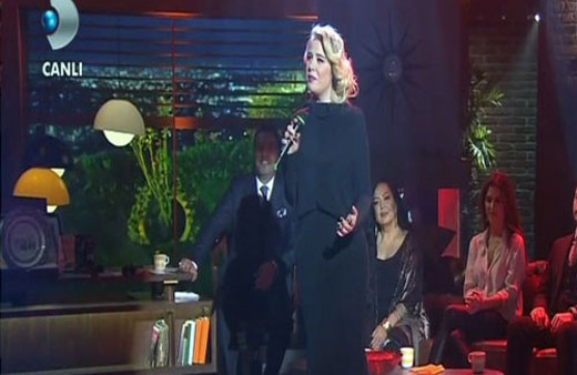 Beyaz Show'a damga vuran performans