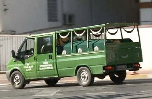 Esenyurt'ta 3 kişilik bir aile evlerinde ölü bulundu