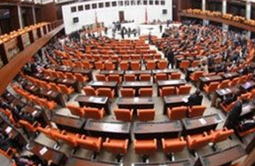 Yeni hükümetin ilk sınavı oylama bugün