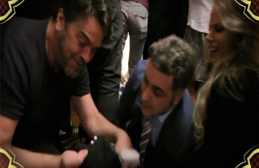 Beyaz'dan H&M'deki izdihama gönderme