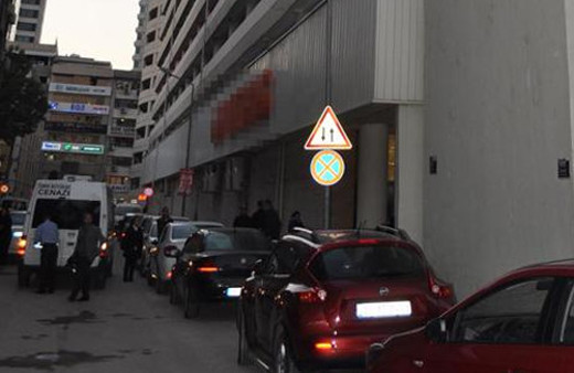 Asansör boşluğunda çürümüş ceset!