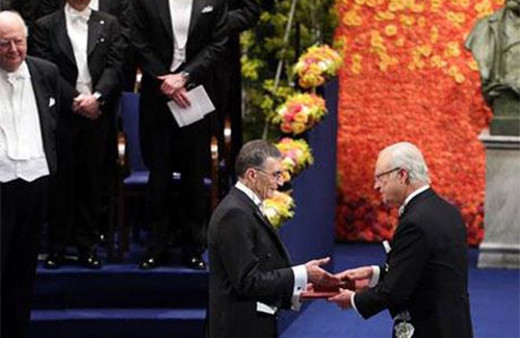 Stockholm'de tarihi tören: Aziz Sancar, Nobel Kimya Ödülü'nü aldı