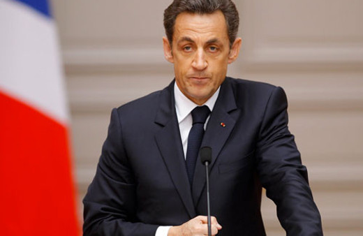 Sarkozy'nin partisi fena karıştı