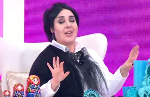 Nur Yerlitaş söyledi kızlar horon tepti!