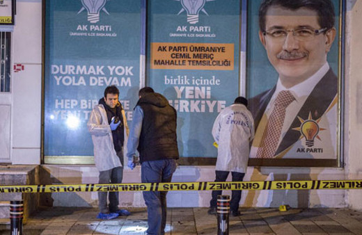 İstanbul'da AK Parti temsilciliğine molotof