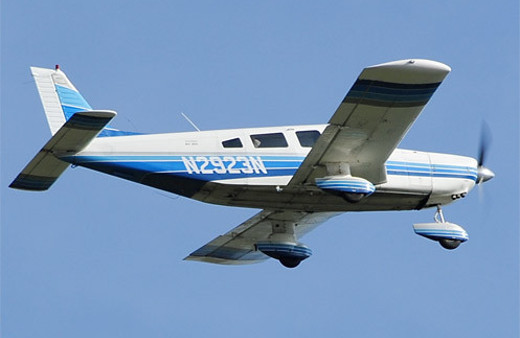  California'da küçük uçak düştü