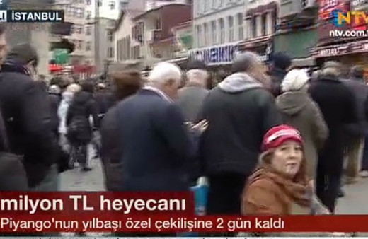 Bu kuyruk yeni yıl çekilişi için!