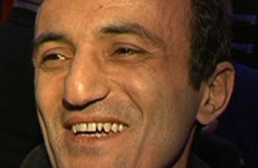 Havaalanında Ersin Korkut'a saldırdılar