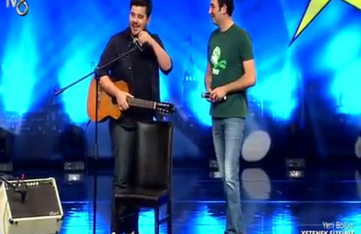 Eski dostlar yıllar sonra buluştu! Stüdyoda duygusal anlar...