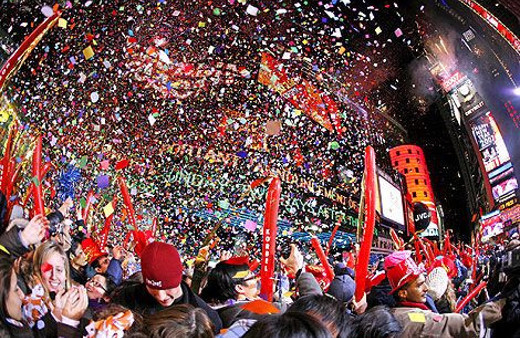 Dünyada yeni yıl böyle kutlandı geceden renkli kareler...