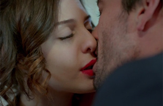 İlişki Durumu Karışık 25. bölüm - Final - Ayşegül, Murat'ın teklifini kabul etti