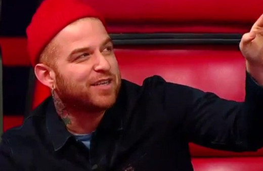 Gökhan 'şeylerin' içinde kayboldu!