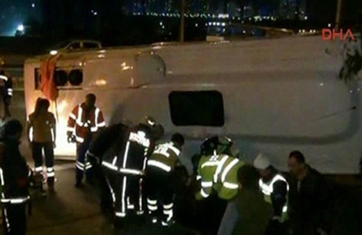 TEM'de korkutan kaza: 1 ölü 17 yaralı