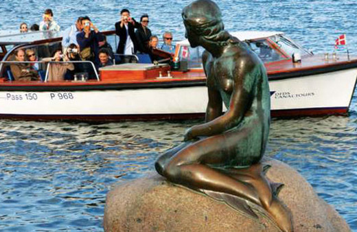 Facebook sakıncalı buldu resmi yasakladı