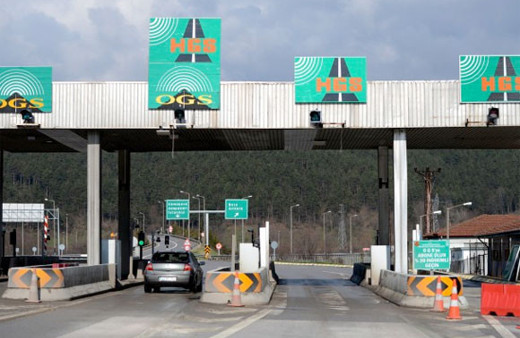 HGS şaşkınlığı plakadaki 0'ın ortasına vida gelince...