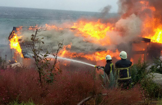 Ali Ağaoğlu'na büyük şok villası küle döndü