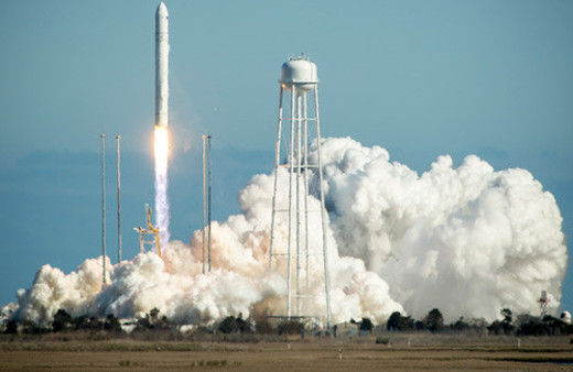 NASA'nın 'Antares' roketi iki yıl sonra havada