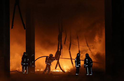 Silivri'de fabrika alev alev