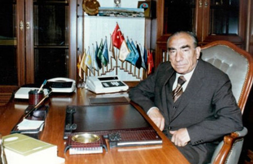 Alpaslan Türkeş'i bakın kim canlandıracak?