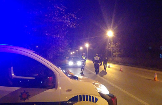 Durakta dolmuş beklerken silahlı saldırıda öldü