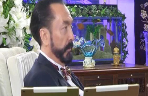 Adnan Hoca'dan akıllara zarar kriz yorumu! Azmayın diye Allah...