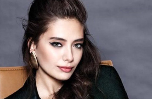 Neslihan Atagül'den 3 milyon sevinci İnstagram'da kutladı