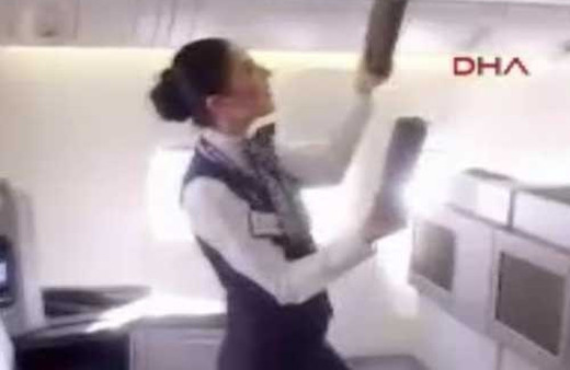 THY Mannequin Challenge modasına uydu, uçuş ekibini dondurdu!