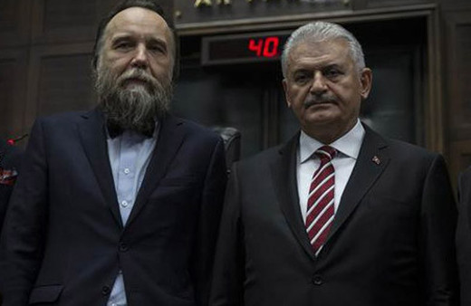 AK Parti grup toplantısında Rus misafir sürprizi!