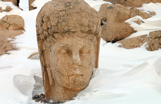  Nemrut beyaza büründü