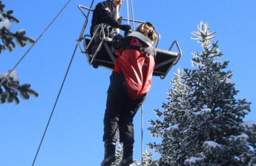 Telesiyejde mahsur kalanlar için nefes kesen operasyon!