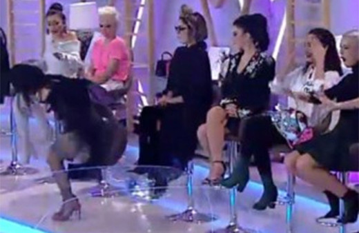 İşte Benim Stilim yarışmacısı koltuktan düştü!