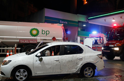 İstanbul'da otomobile el yapımı patlayıcı ile saldırı