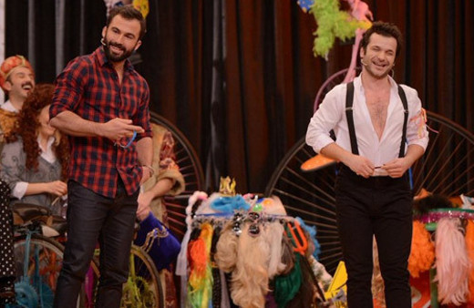 Turabi'nin bombaları seyirciyi kırdı geçirdi!