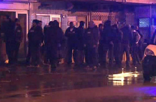 Soyguncuyu rehine etkisiz hale getirdi!