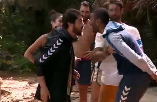 Survivor'da kriz! Diskalifiye ettirecek kavga