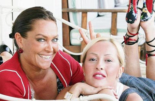 Duyduklarınıza şok olacaksınız! Helin, Hülya Avşar'ın...