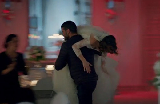 İlişki Durumu Karışık 32. bölüm final sahneleri