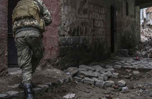 Bakan'dan Sur'da toplu konut açıklaması