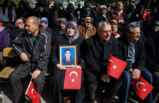 Şehit annelerinin gözyaşları durmadı!
