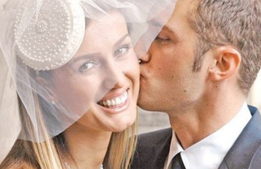 Tuğba Özay eski kocası kimdir İtalyan eşi için hizmetçiydi