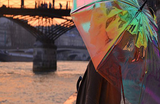 Yağmuru önceden tahmin eden akıllı şemsiye