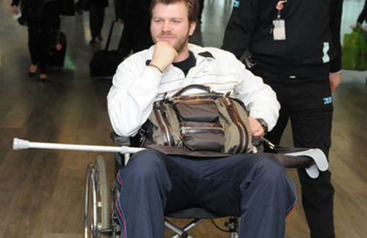 Kıvanç Tatlıtuğ ameliyat olacak