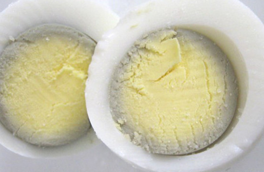 Yumurtadaki yeşil halkaya dikkat!