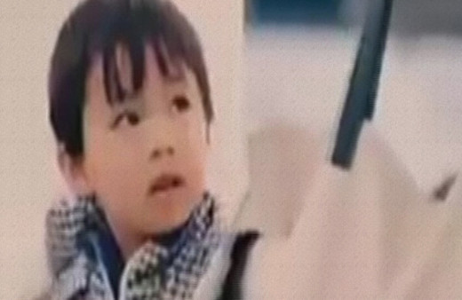 Yere düşen cüzdana çocukların tepkisi