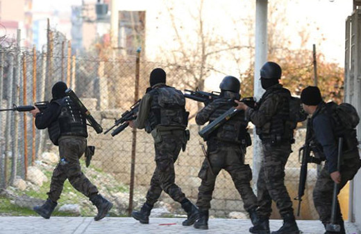 Şanlıurfa Siverek'te patlama teröristler muhtarı öldürdü!