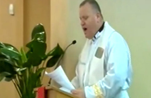 Kanadalı papaz yardım parasını kumarda kaybedince