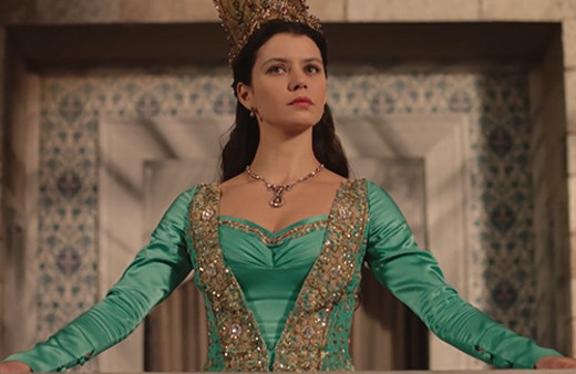 Muhteşem Yüzyıl Kösem’e bomba isim diziyi kurtaracak mı?