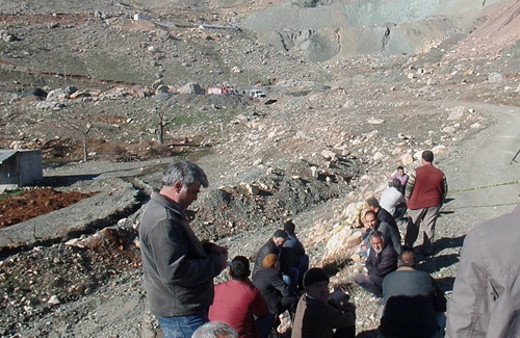 Maden ocağında patlama ölü ve yaralılar var