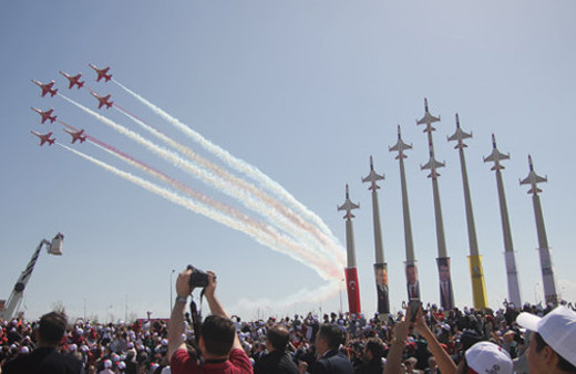 Türkiye'nin en büyük havacılık parkı açıldı